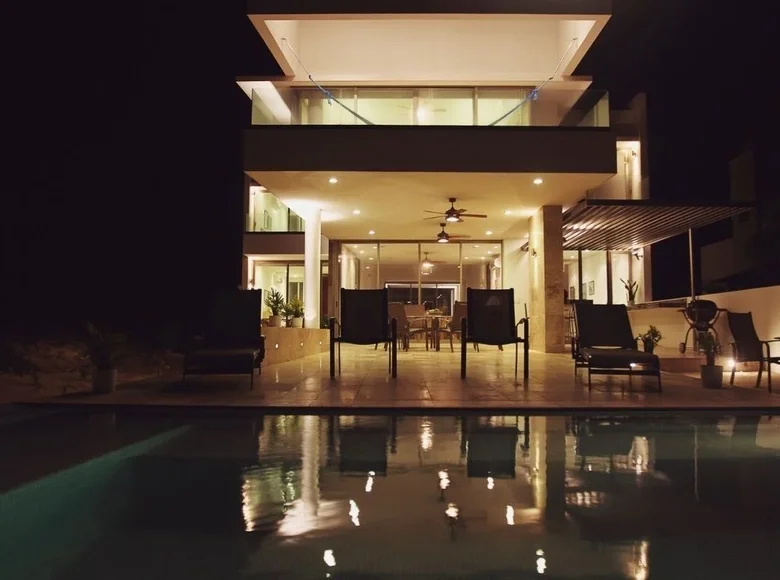 Casa 4 habitaciones 420 m² Dzemul, México