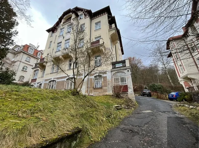 Mieszkanie 3 pokoi 84 m² okres Karlovy Vary, Czechy
