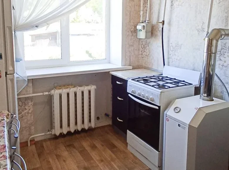 2 room apartment 47 m² Pryliepy, Belarus
