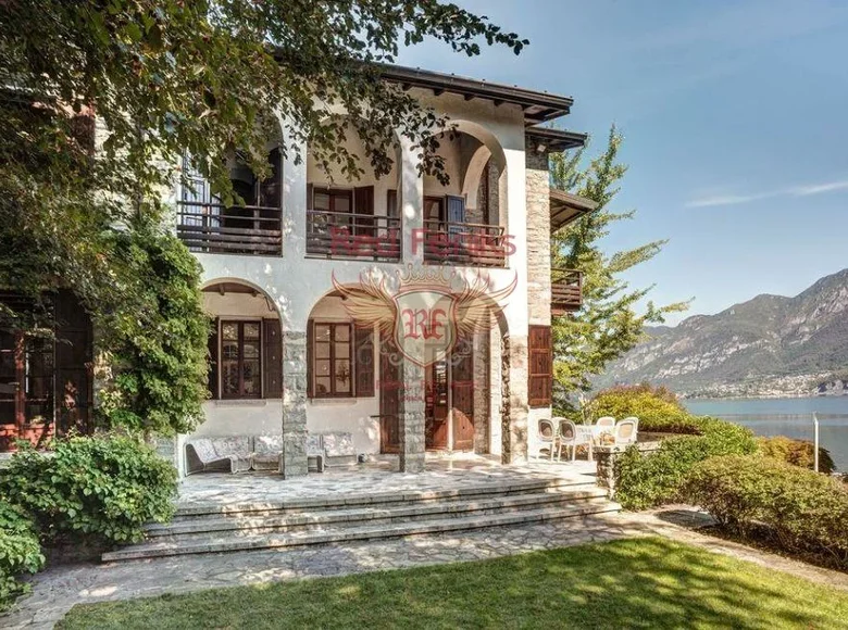 5 bedroom villa 500 m² Como, Italy