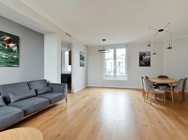 Mieszkanie 4 pokoi 188 m² Ryga, Łotwa