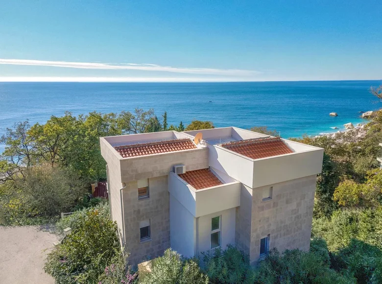 4 bedroom Villa 400 m² Perazica Do, Montenegro