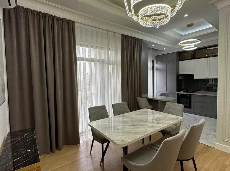 Kvartira 3 xonalar 86 m² Toshkentda