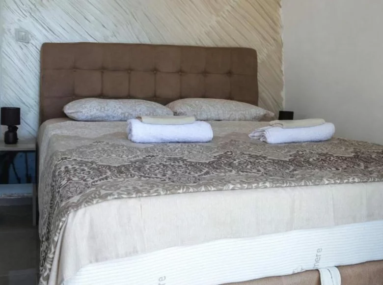 Casa 5 habitaciones 650 m² Budva, Montenegro