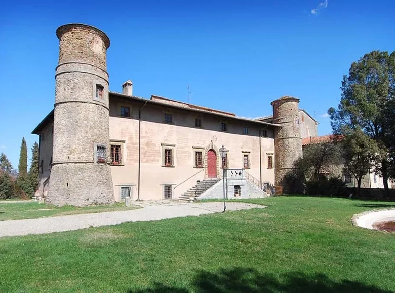 4 bedroom Villa 1 000 m² Arezzo, Italy