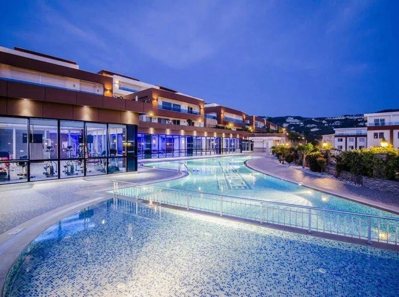 3 bedroom apartment 265 m² Alanya, Turkey