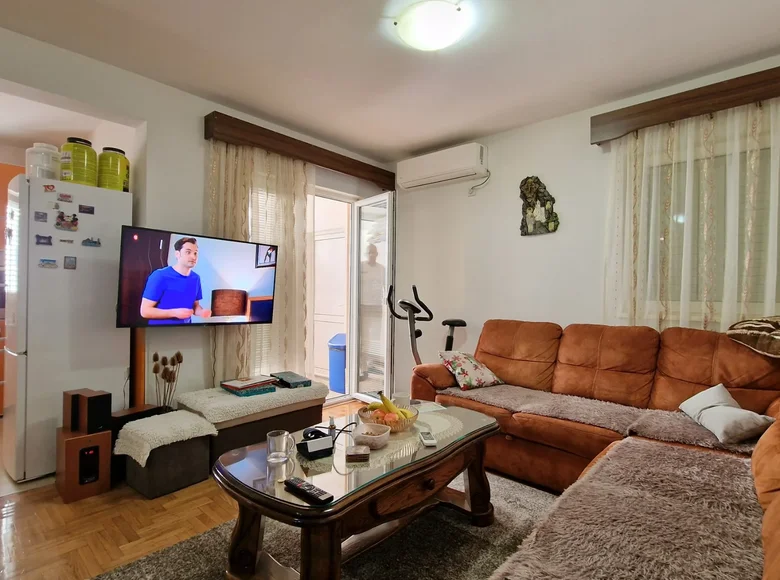 Mieszkanie 2 pokoi 76 m² Budva, Czarnogóra