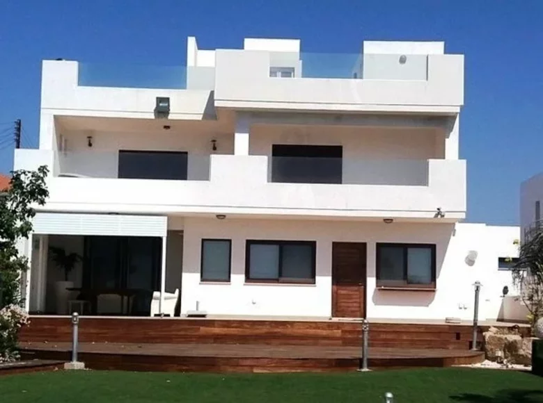 4 bedroom house 600 m² Zygi, Cyprus
