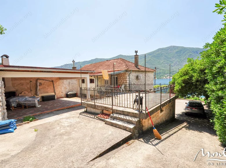 Grundstück 3 Schlafzimmer 1 198 m² Kotor, Montenegro