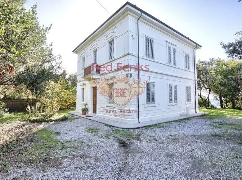 4 bedroom Villa 230 m² Livorno, Italy