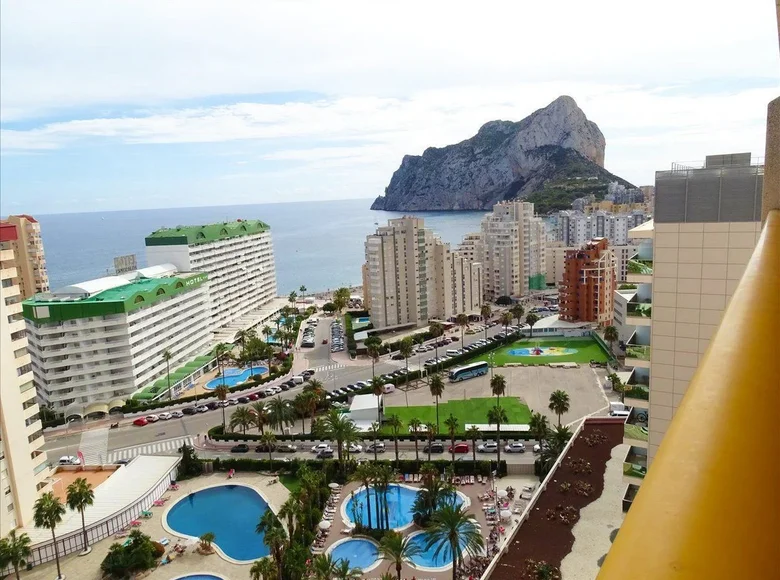 Mieszkanie 3 pokoi 136 m² Calp, Hiszpania