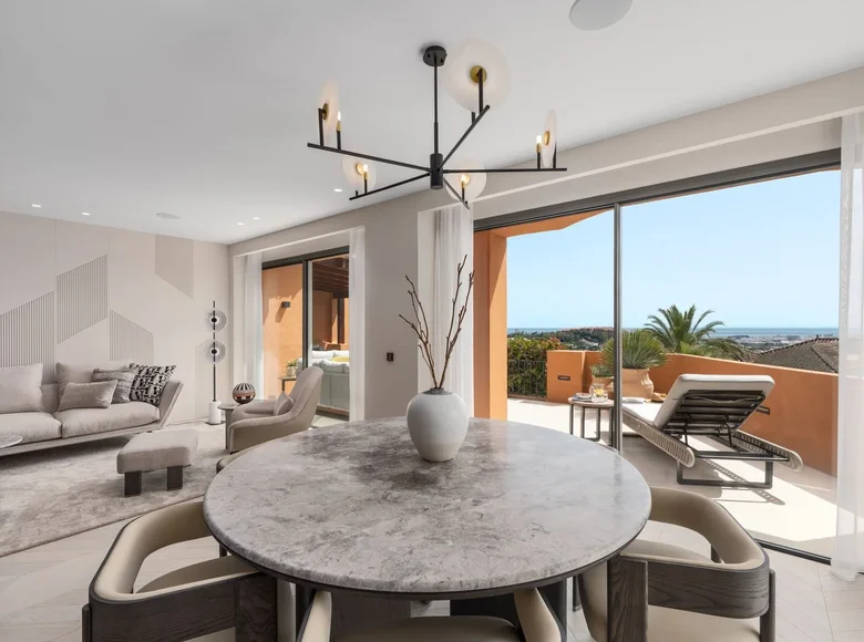 4 bedroom apartment 215 m² San Pedro Alcantara, Spain