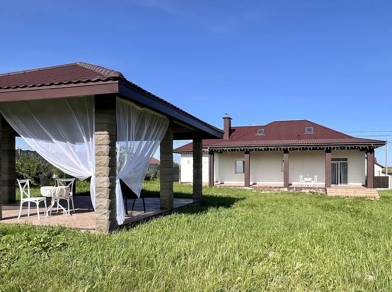 House 230 m² Anopal, Belarus