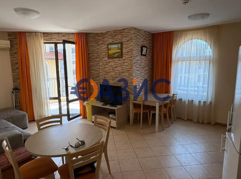 Квартира 3 комнаты 94 м² Несебр, Болгария