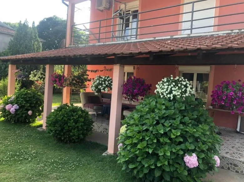 Дом 6 спален 200 м² Подгорица, Черногория