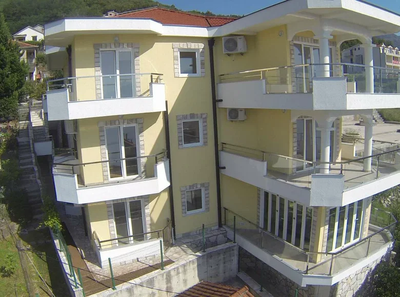 1 bedroom apartment 75 m² Bijela, Montenegro