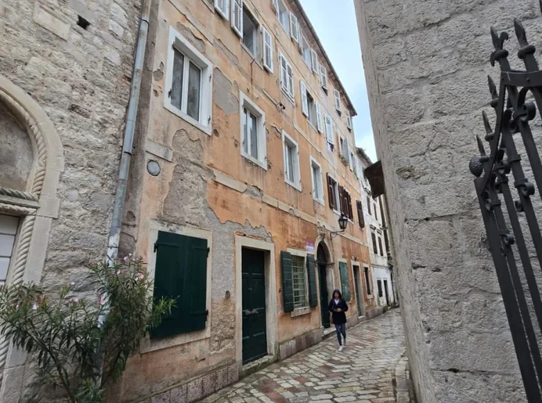 Mieszkanie 3 pokoi 72 m² Kotor, Czarnogóra