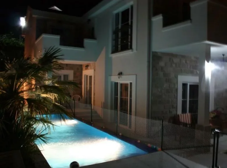 5 bedroom house 217 m² Tivat, Montenegro