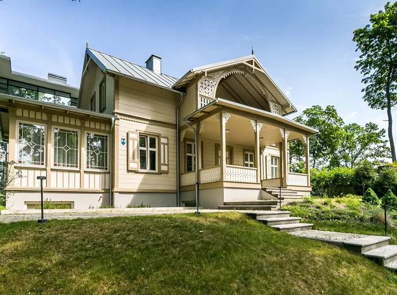 Dom 5 pokojów 246 m² Smiltene, Łotwa