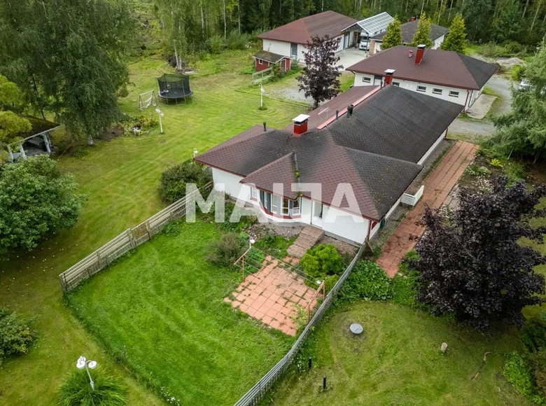 Dom 5 pokojów 175 m² Yloejaervi, Finlandia