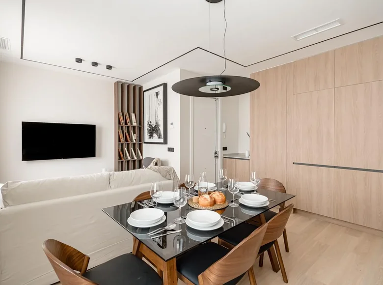 Mieszkanie 76 m² Madryt, Hiszpania