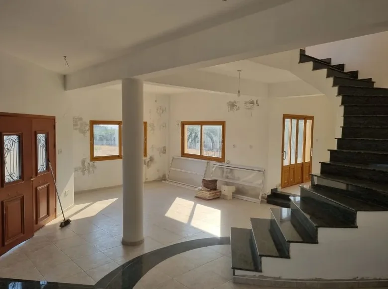 5 bedroom house 400 m² Peyia, Cyprus