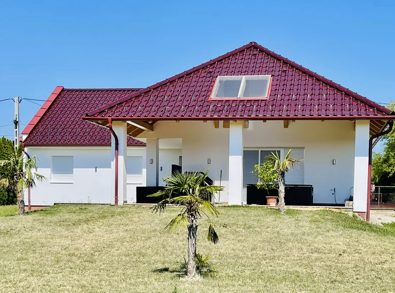 Maison 5 chambres 212 m² Vonyarcvashegy, Hongrie