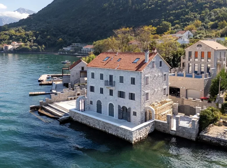 Villa 17 zimmer 731 m² Stoliv, Montenegro
