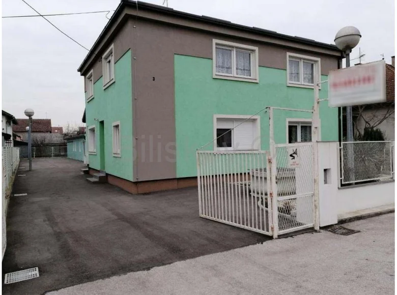 Dom 11 pokojów 260 m² Grad Ivanic Grad, Chorwacja