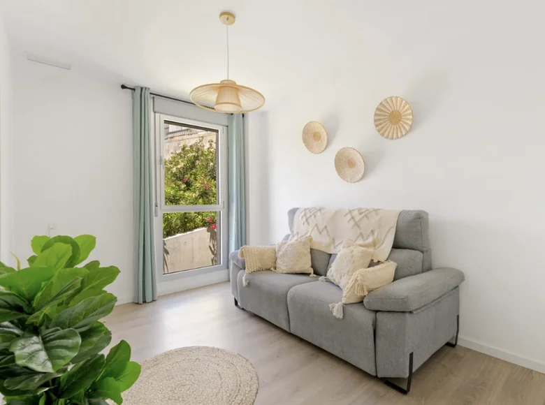 Mieszkanie 4 pokoi  Estepona, Hiszpania