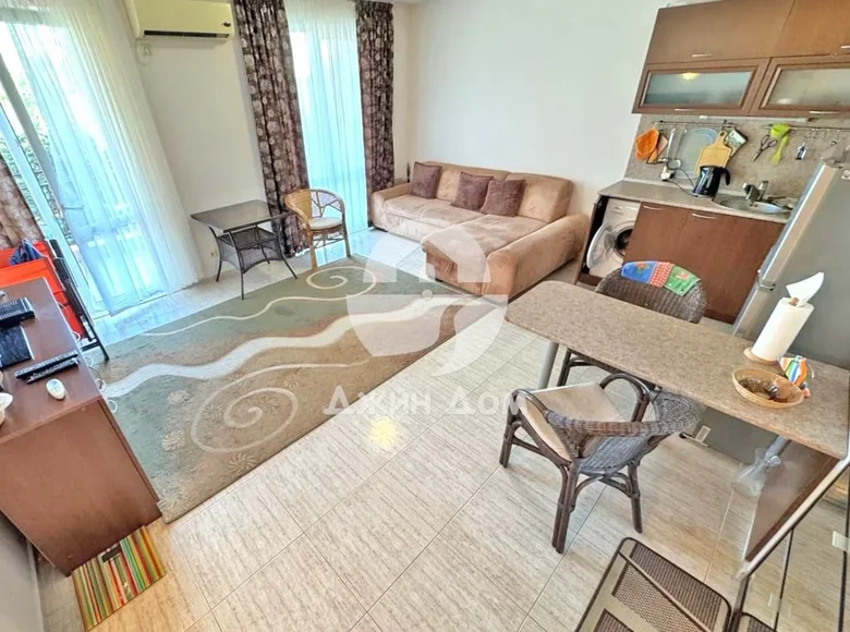 Mieszkanie 2 pokoi 67 m² Nesebyr, Bułgaria
