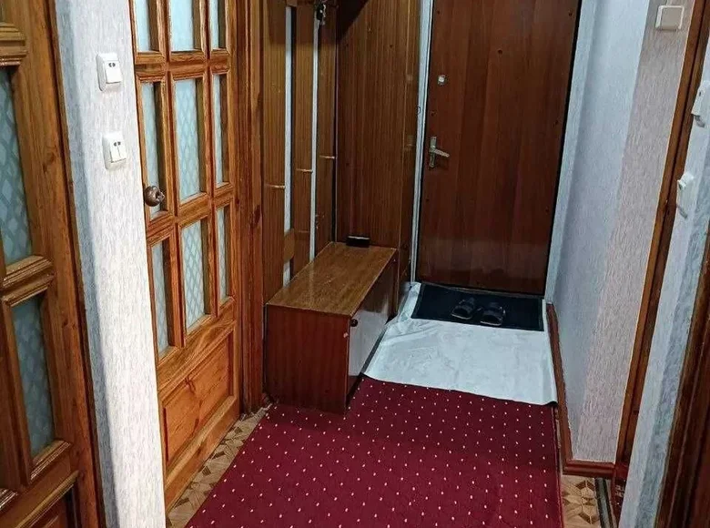 Kvartira 4 xonalar 80 m² Samarqandda