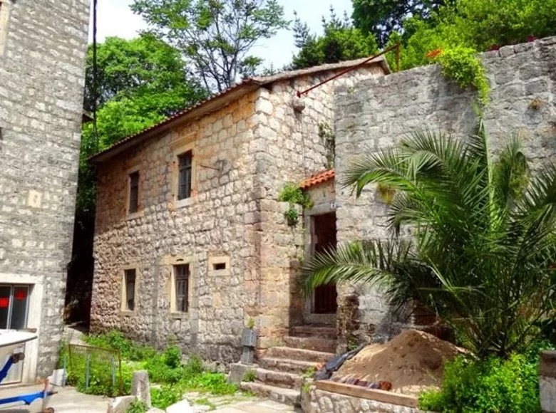 Дом 123 м² Биела, Черногория