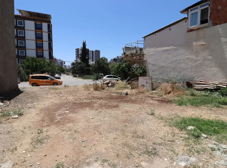 Land 196 m² Toroslar, Turkey