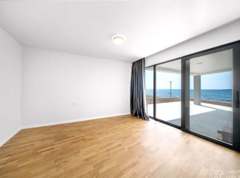 Mieszkanie 2 pokoi 86 m² Opcina Privlaka, Chorwacja