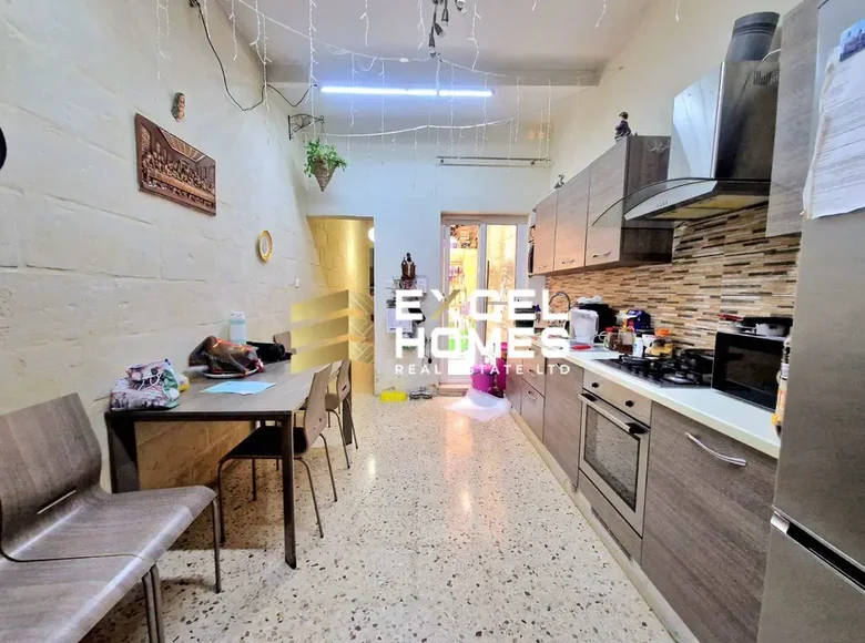 3 bedroom townthouse  Siġġiewi, Malta