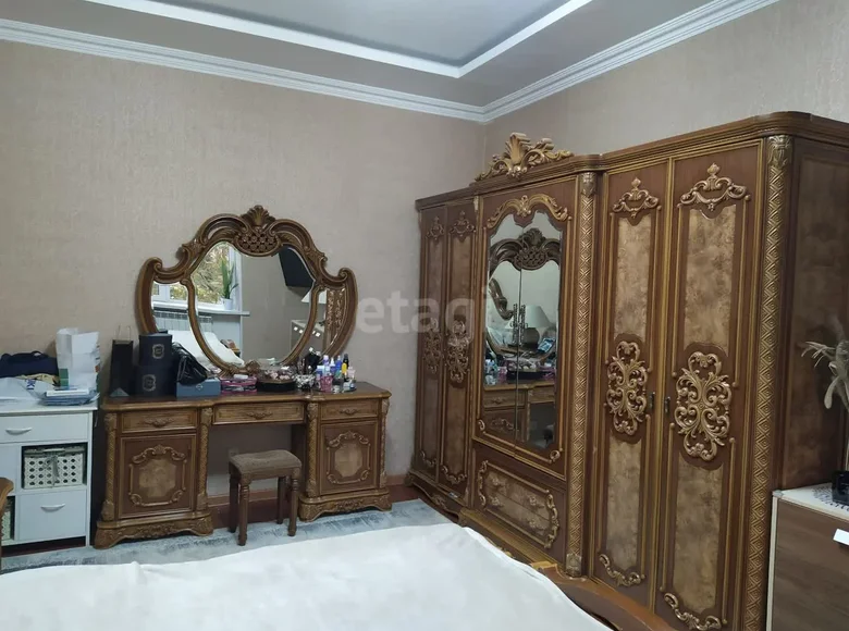 Kvartira 3 xonalar 70 m² Samarqandda