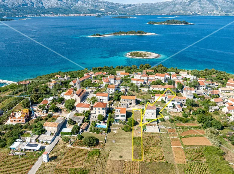 Land 551 m² Lumbarda, Croatia