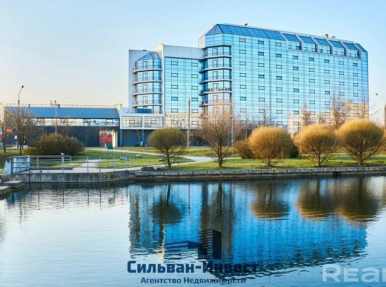 Oficina 879 m² en Minsk, Bielorrusia