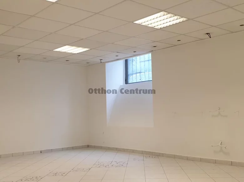 Commercial property 58 m² in Budapest, Hungary