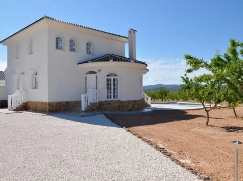 4 bedroom house  Monover Monovar, Spain