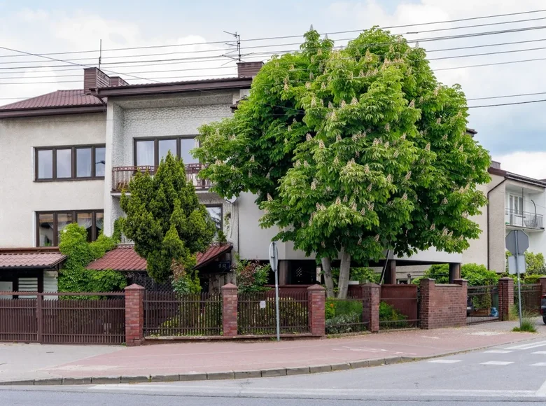 Дом 9 комнат 589 м² Зомбки, Польша