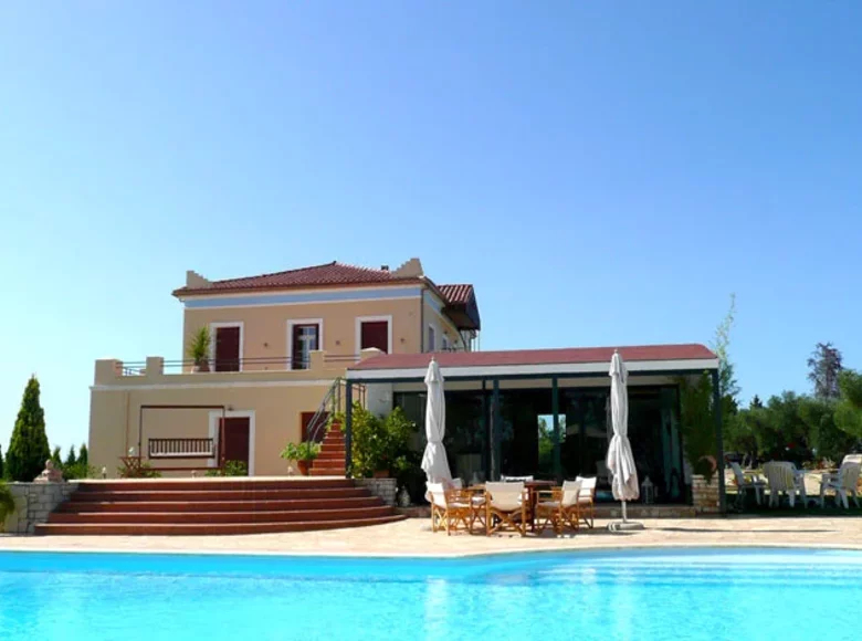 Villa 7 Zimmer 630 m² Dounaika, Griechenland