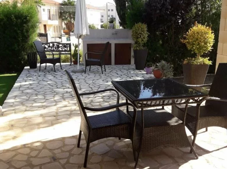 Casa 4 habitaciones 380 m² Oroklini, Chipre