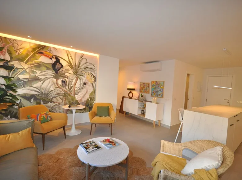 2 bedroom apartment 96 m² Marbella, Spain