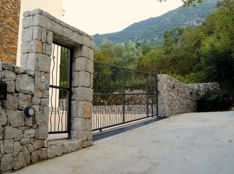Villa 269 m² Montenegro, Montenegro
