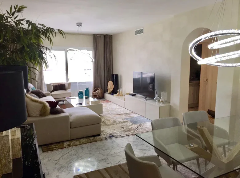 2 bedroom apartment 100 m² Marbella, Spain