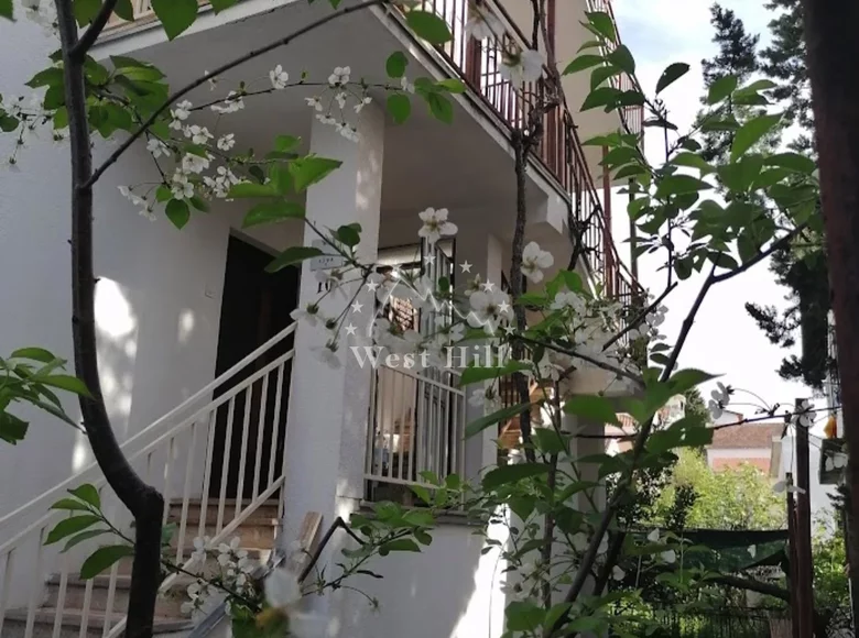 Casa 4 habitaciones 197 m² Kunje, Montenegro
