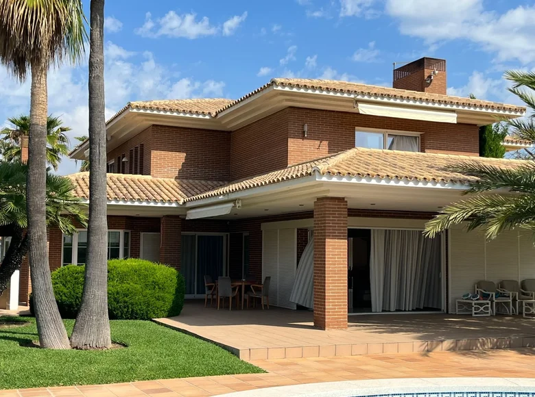 villa de 7 chambres 642 m² Benidorm, Espagne
