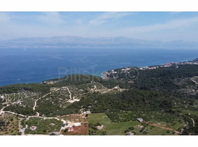 Land 24 185 m² Sutivan, Croatia